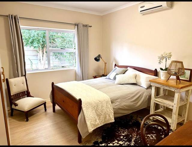 3 BEDROOM HOUSE FOR SALE IN TAFELZICHT